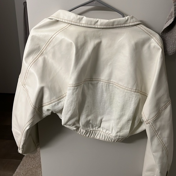 Woman Jacket - Picture 2 of 3
